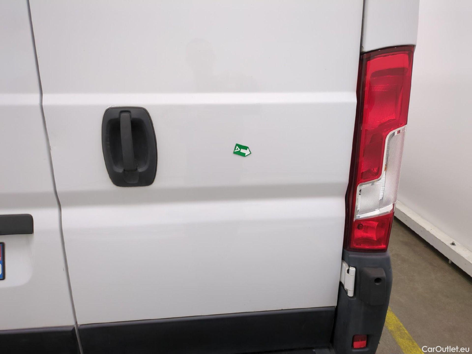  Fiat  Ducato FIAT  / 2014 / 4P / Fourgon tôlé Maxi 3.5 XL H2 2.3 Mjet 140 Pack Pro Nav #7