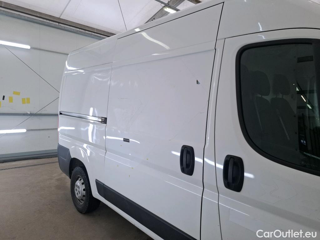  Peugeot  Boxer PEUGEOT  / 2014 / 4P / Fourgon tôlé BlueHDi S&S 120 PREMIUM 333 L2H2 #1