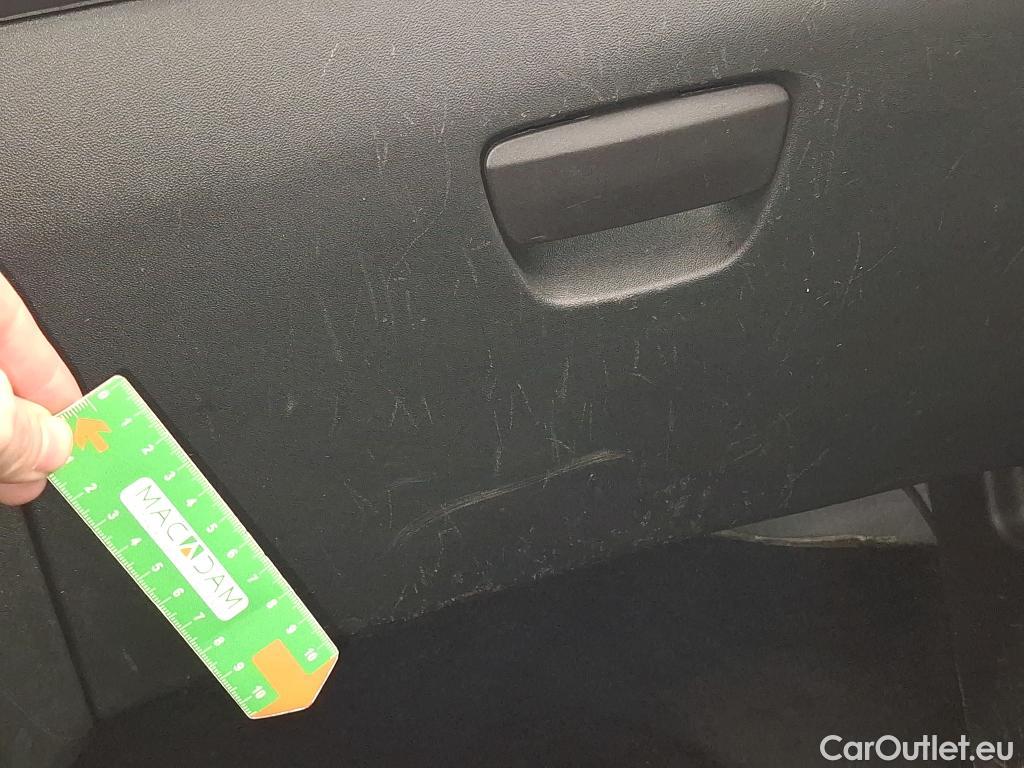  Peugeot  208  Affaire Premium Pack 1.5 HDi 100CV BVM5 E6dT #11