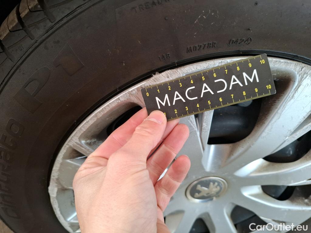  Peugeot  208  Affaire Premium 1.5 HDi 100CV BVM5 E6dT #68