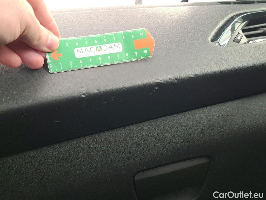  Peugeot  208  Affaire Premium Pack 1.5 HDi 100CV BVM5 E6dT #2