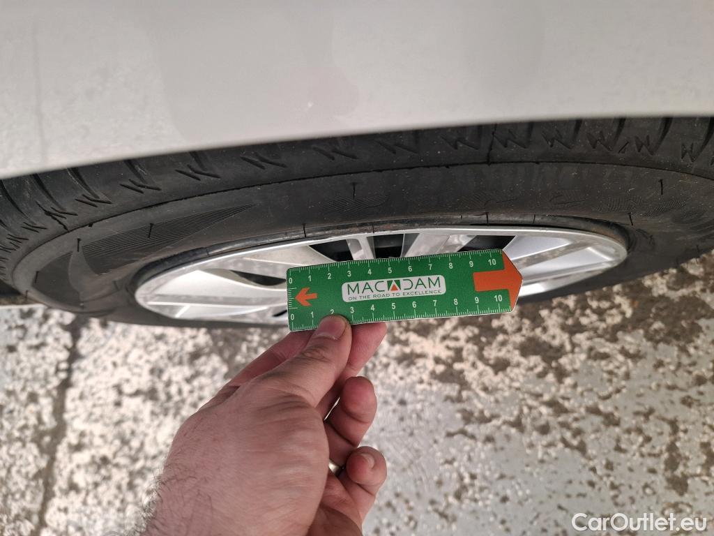  Peugeot  208  Premium 1.5 HDi 100CV BVM6 E6d #6