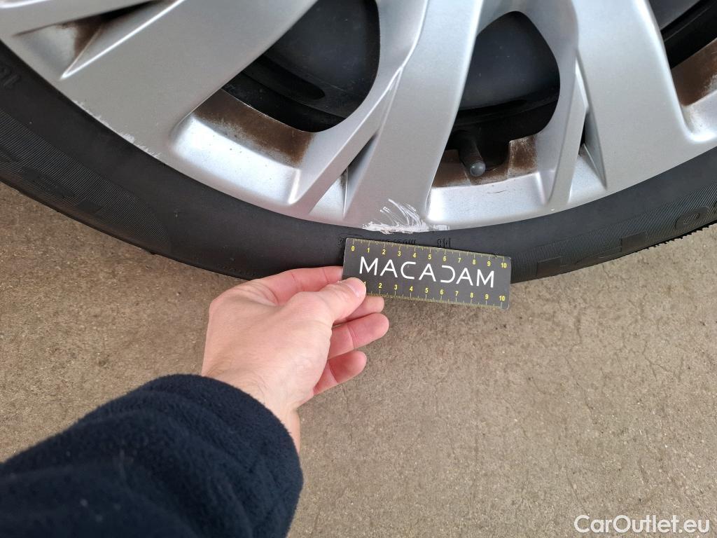  Peugeot  208  Affaire Premium 1.5 HDi 100CV BVM5 E6dT #71