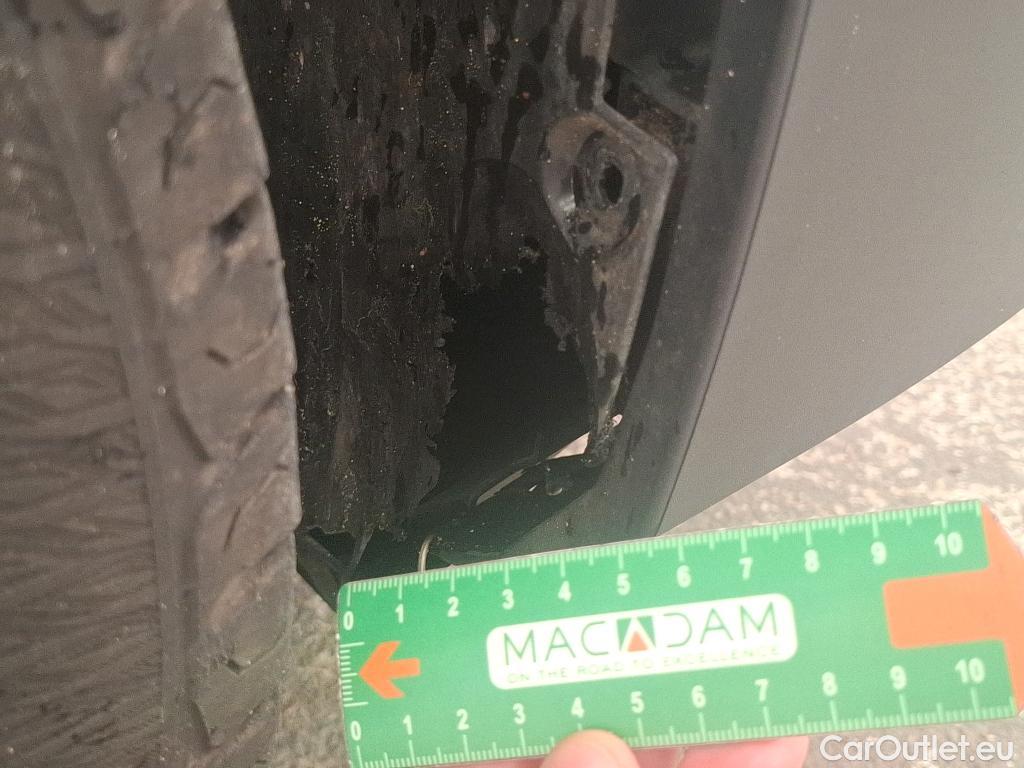  Renault  Trafic  Fourgon L2H1 3T Grand Confort 2.0 dCi 130CV BVM6 E6d #8