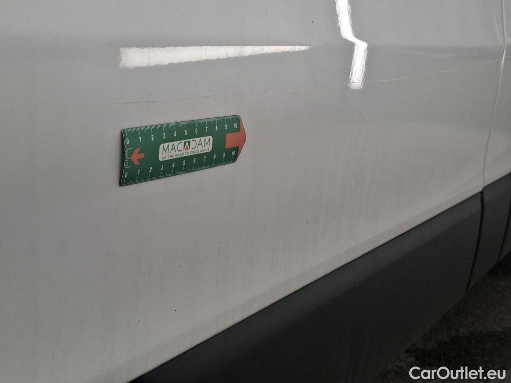  Renault  Trafic  Fourgon L2H1 3T Grand Confort 2.0 dCi 130CV BVM6 E6d #2