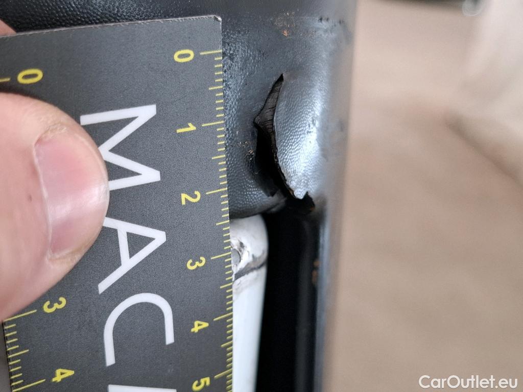  Renault  Trafic  III Fourgon L2H1 3T Confort 2.0 dCi 130CV BVM6 E6d #95