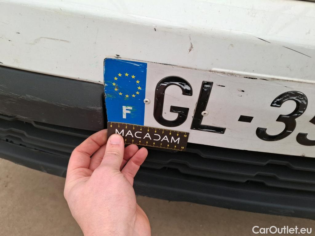  Renault  Trafic  III Fourgon L2H1 3T Confort 2.0 dCi 130CV BVM6 E6d #190