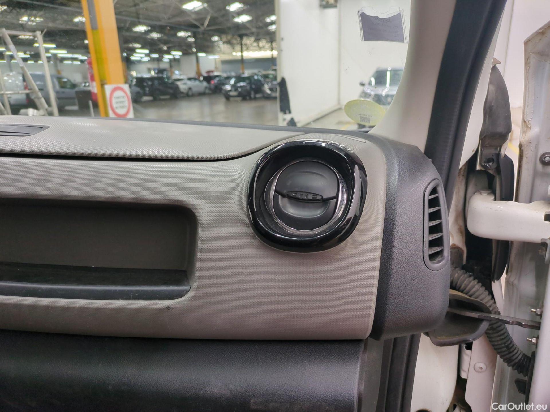  Renault  Trafic RENAULT  VU 4p Fourgon FG GCF L1H1 1000 dCi 95 E6 #2