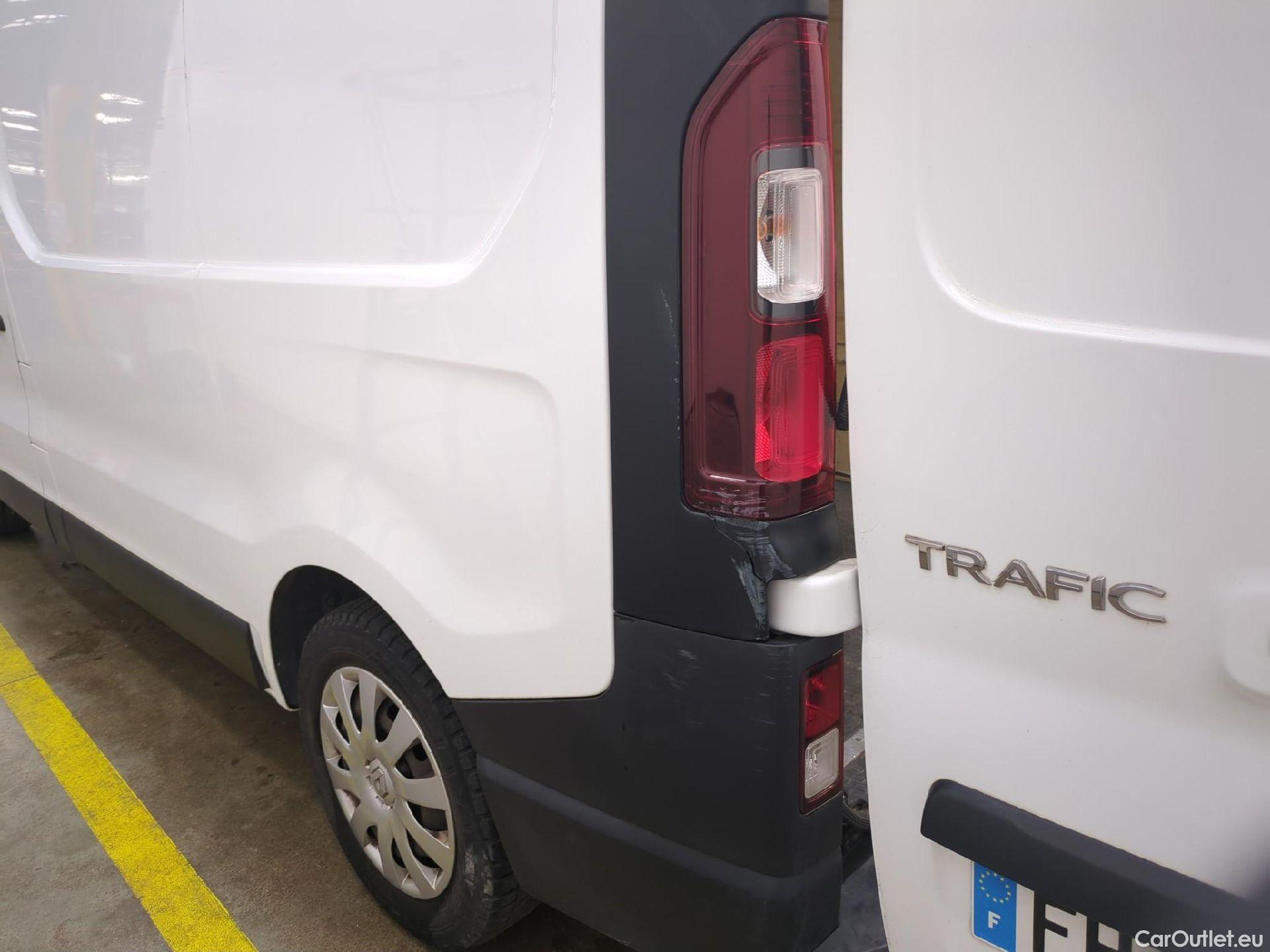  Renault  Trafic RENAULT  VU 4p Fourgon FG GCF L1H1 1000 dCi 95 E6 #46