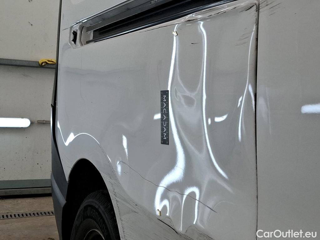  Renault  Trafic  III Fourgon L2H1 3T Confort 2.0 dCi 130CV BVM6 E6d #18