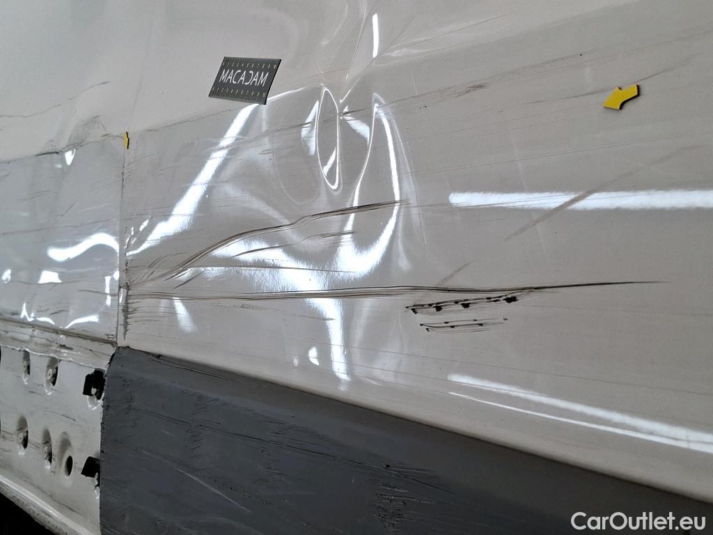  Renault  Trafic  III Fourgon L2H1 3T Confort 2.0 dCi 130CV BVM6 E6d #39