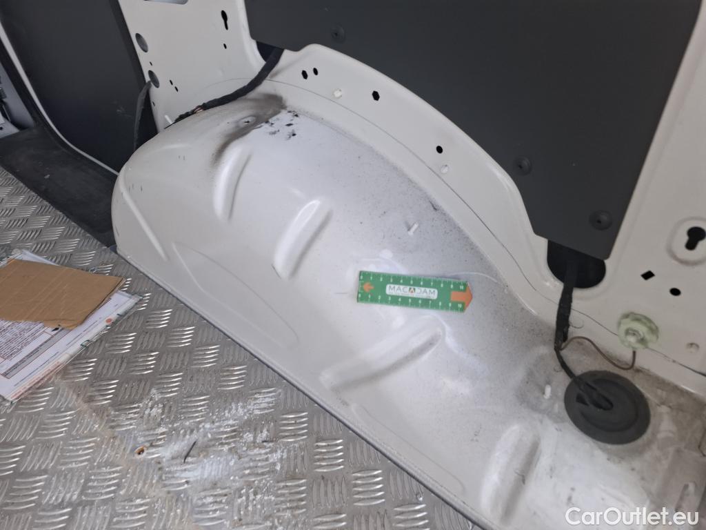  Volkswagen  Caddy VOLKSWAGEN  Cargo / 2020 / 4P / Fourgonnette 2.0 TDI 75ch Business #29