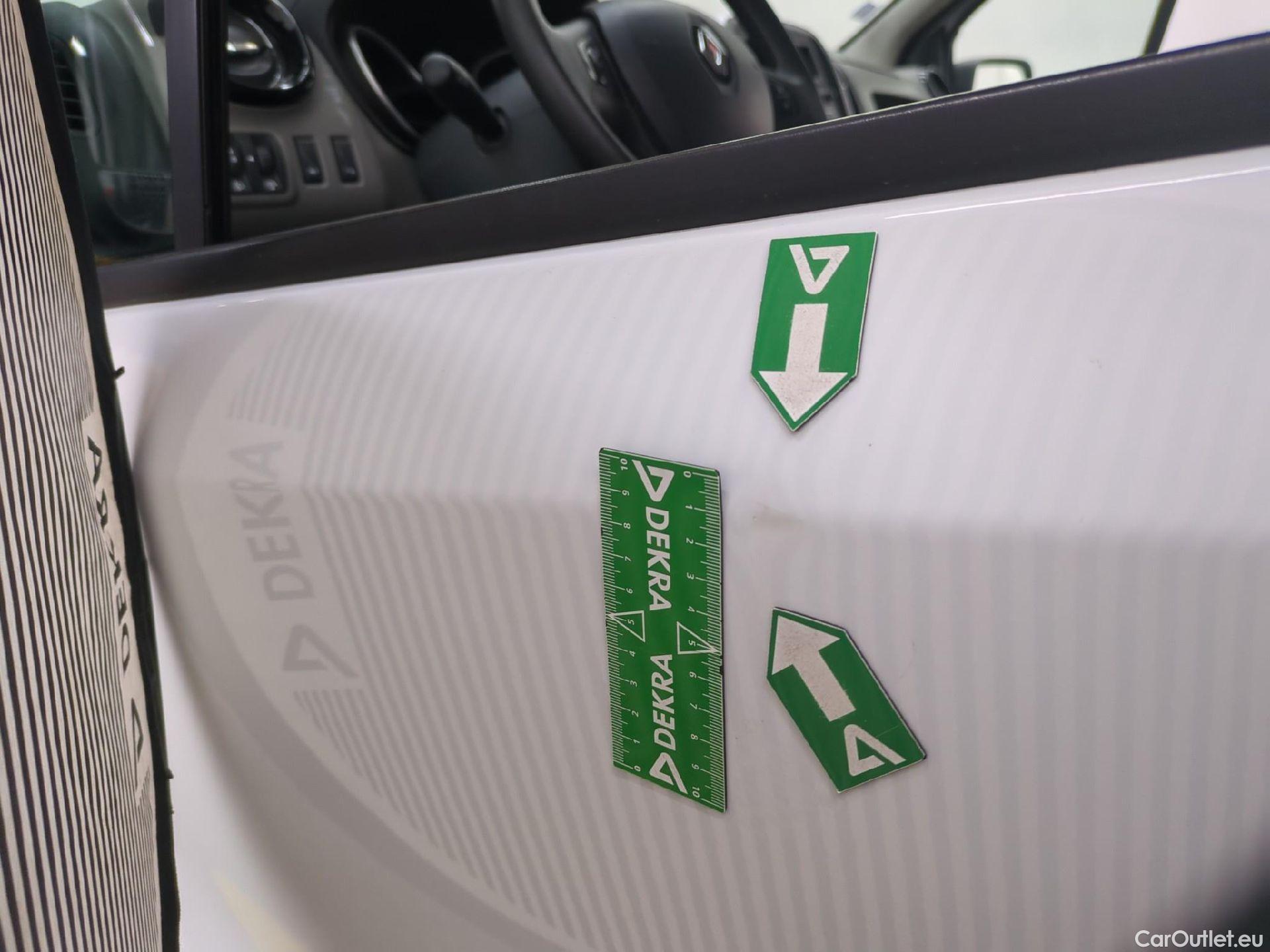  Renault  Trafic RENAULT  VU 4p Fourgon FG GCF L1H1 1000 dCi 95 E6 #27