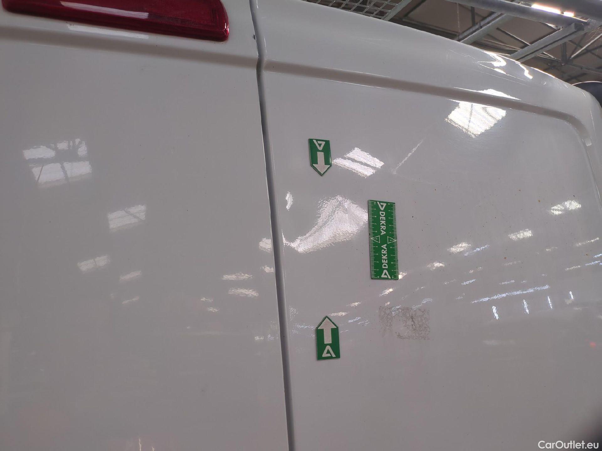  Renault  Trafic RENAULT  VU 4p Fourgon FG GCF L1H1 1000 dCi 95 E6 #76