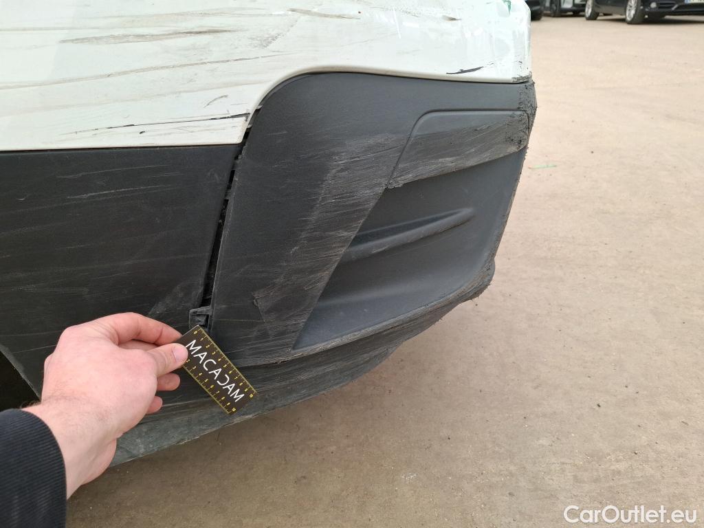  Renault  Trafic  III Fourgon L2H1 3T Confort 2.0 dCi 130CV BVM6 E6d #147