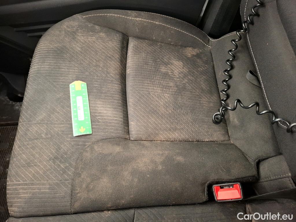  Renault  Trafic  III Fourgon L2H1 3T Grand Confort 2.0 dCi 130CV BVM6 E6d #32