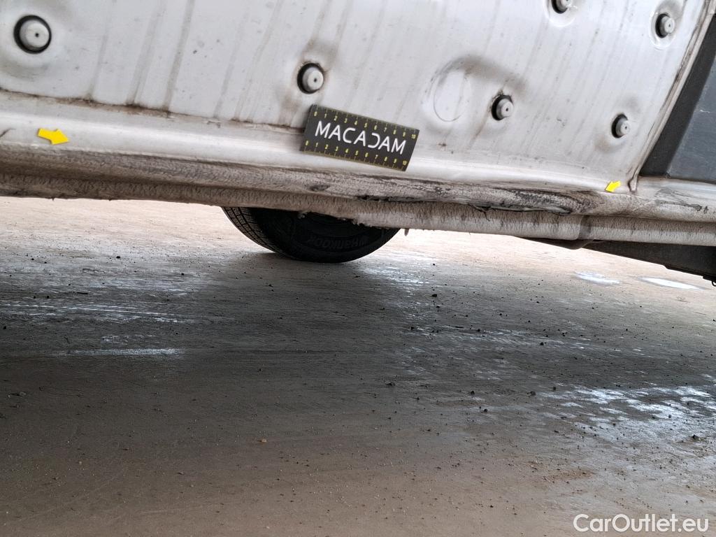  Renault  Trafic  III Fourgon L2H1 3T Confort 2.0 dCi 130CV BVM6 E6d #43