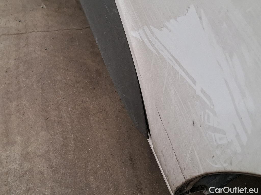  Renault  Trafic  III Fourgon L2H1 3T Confort 2.0 dCi 130CV BVM6 E6d #125