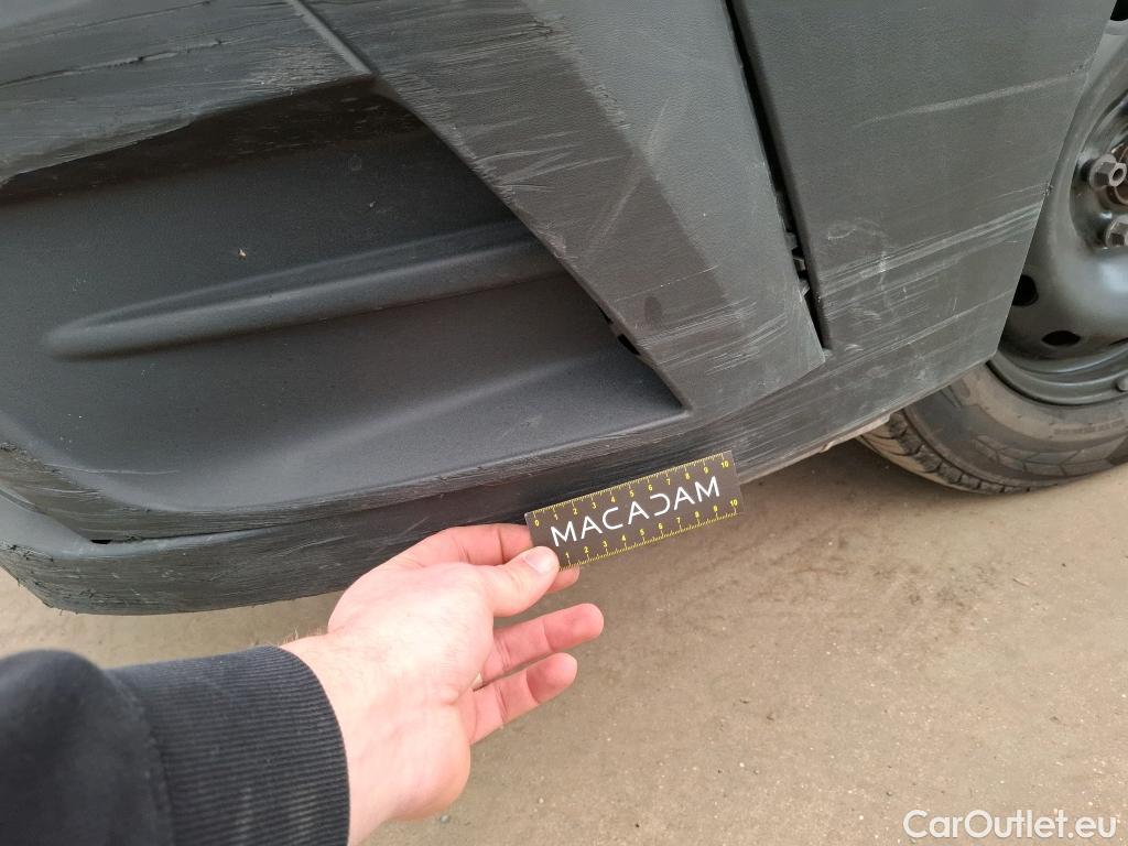  Renault  Trafic  III Fourgon L2H1 3T Confort 2.0 dCi 130CV BVM6 E6d #153