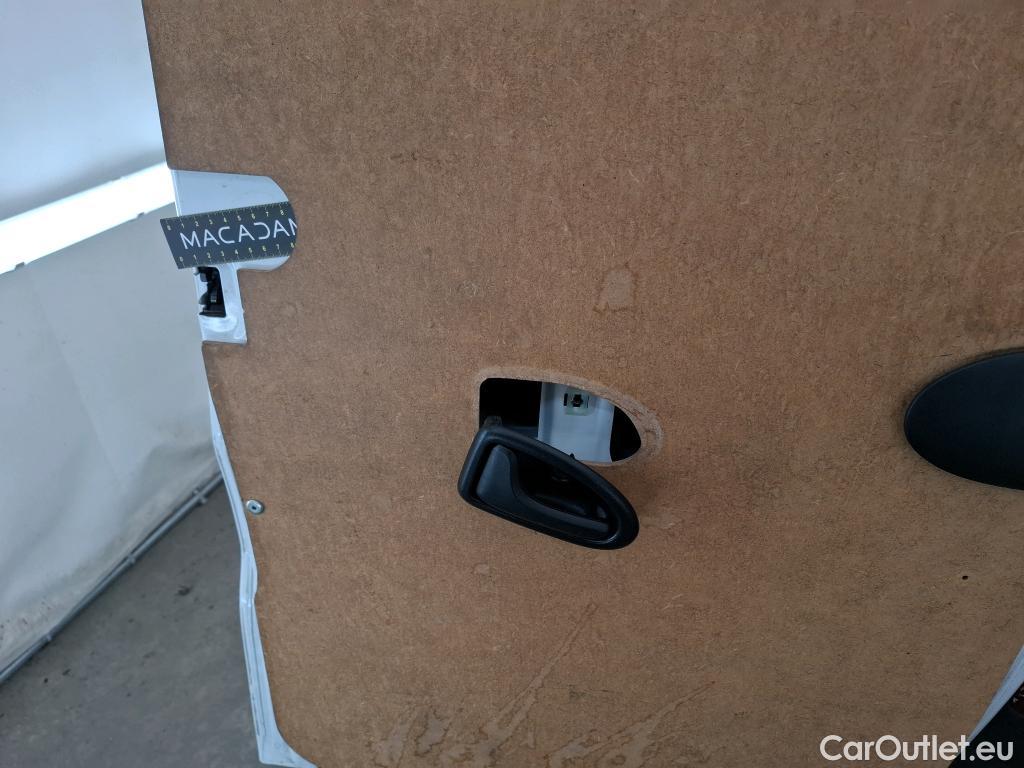  Renault  Trafic  III Fourgon L2H1 3T Confort 2.0 dCi 130CV BVM6 E6d #195