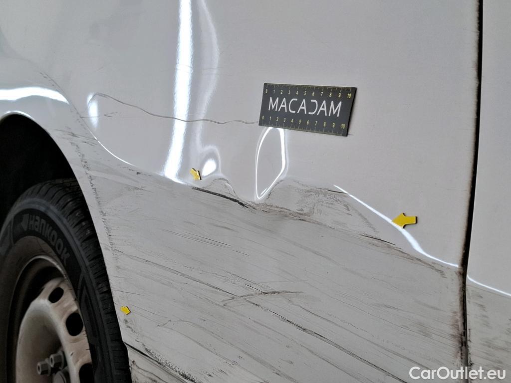  Renault  Trafic  III Fourgon L2H1 3T Confort 2.0 dCi 130CV BVM6 E6d #15