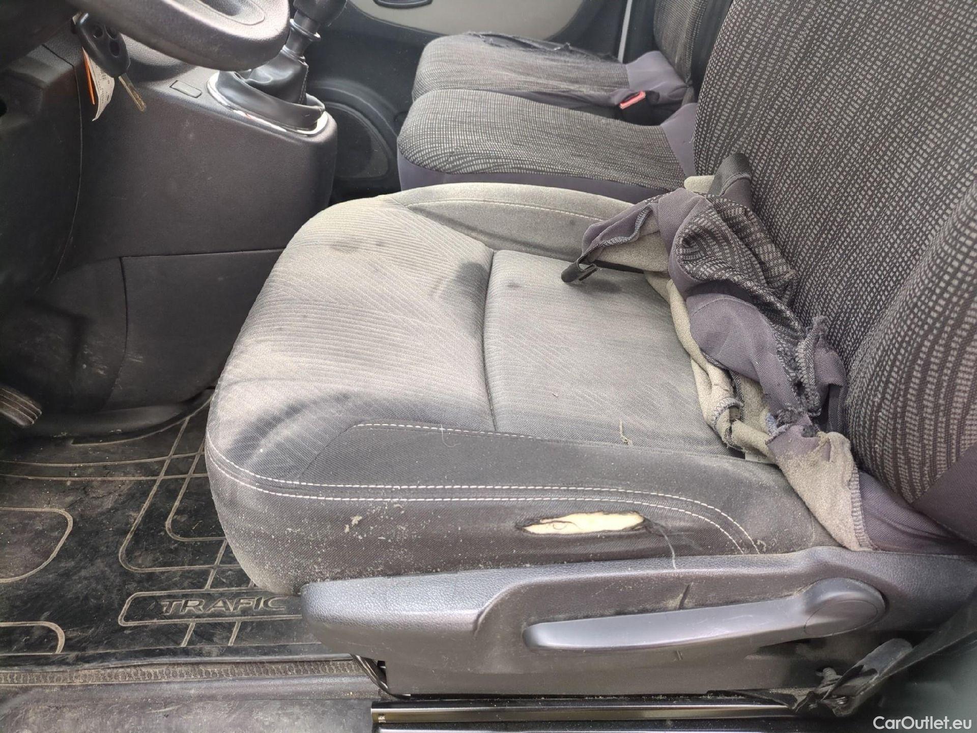  Renault  Trafic RENAULT  VU 4p Fourgon FG GCF L1H1 1000 dCi 95 E6 #5