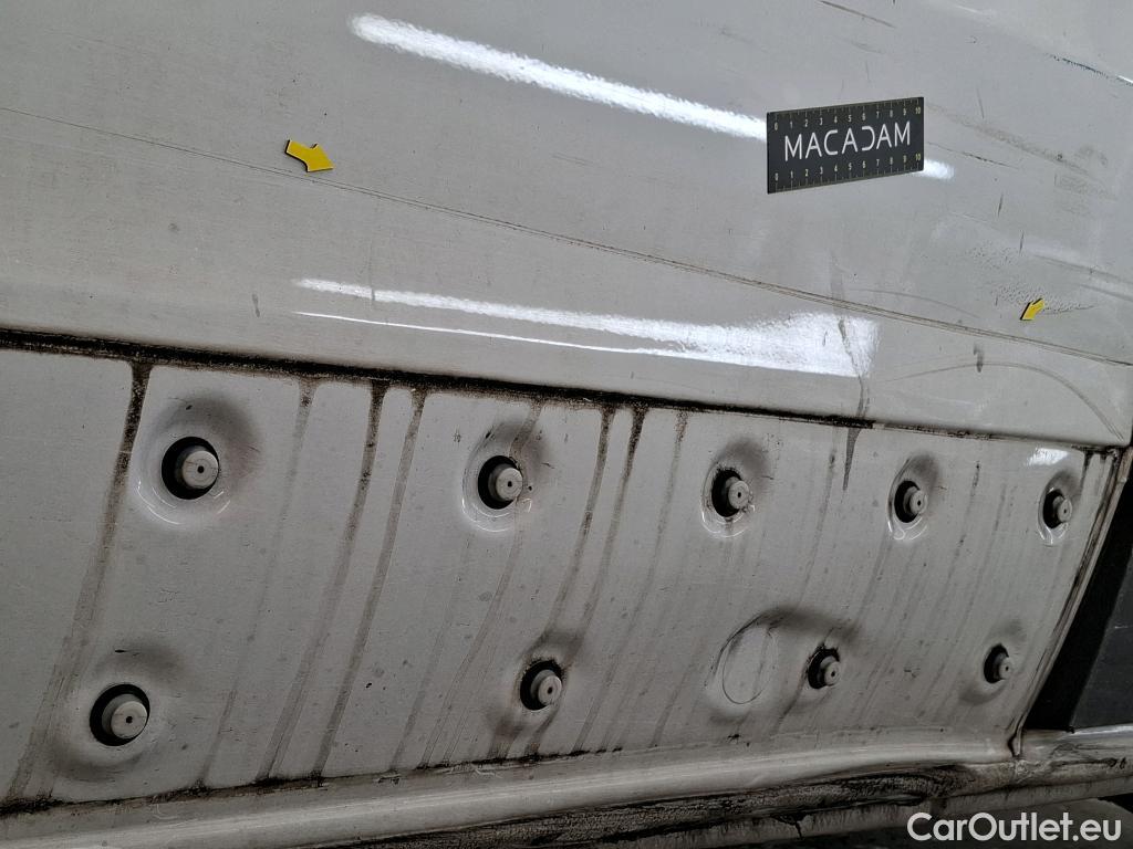  Renault  Trafic  III Fourgon L2H1 3T Confort 2.0 dCi 130CV BVM6 E6d #24