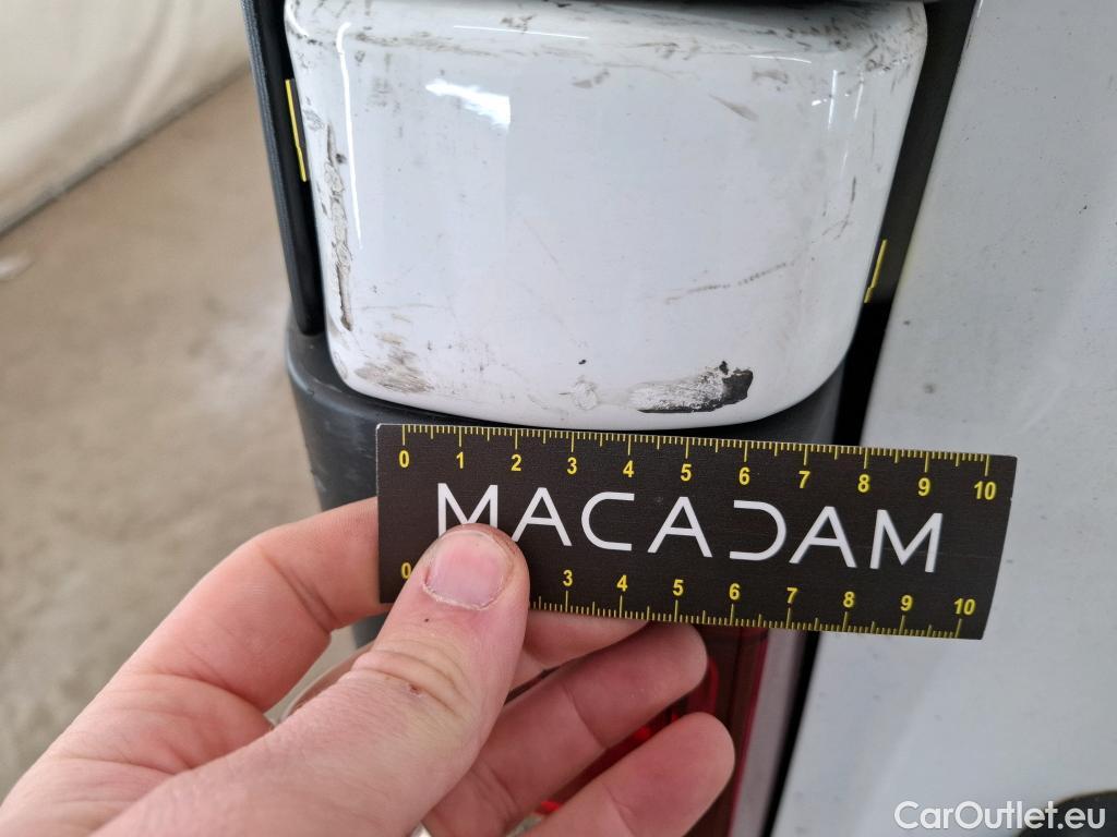  Renault  Trafic  III Fourgon L2H1 3T Confort 2.0 dCi 130CV BVM6 E6d #179