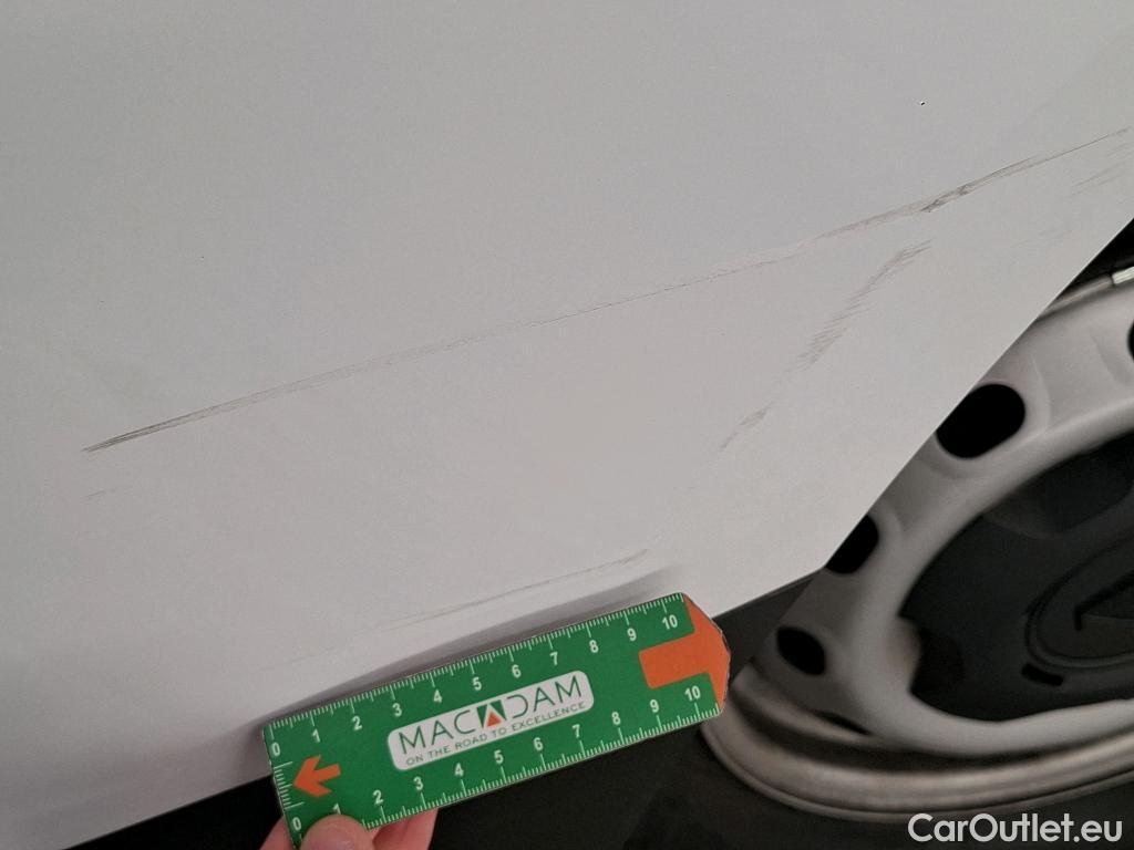  Renault  Trafic  III Fourgon L2H1 3T Grand Confort 2.0 dCi 130CV BVM6 E6d #41