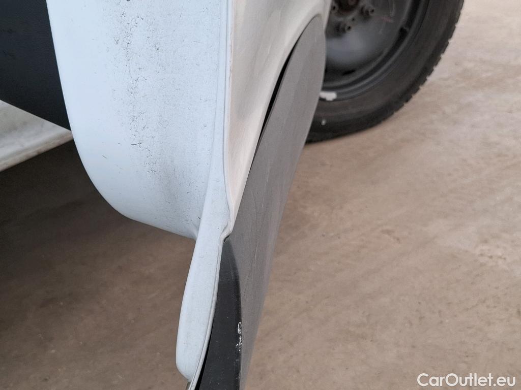  Renault  Trafic  III Fourgon L2H1 3T Confort 2.0 dCi 130CV BVM6 E6d #126