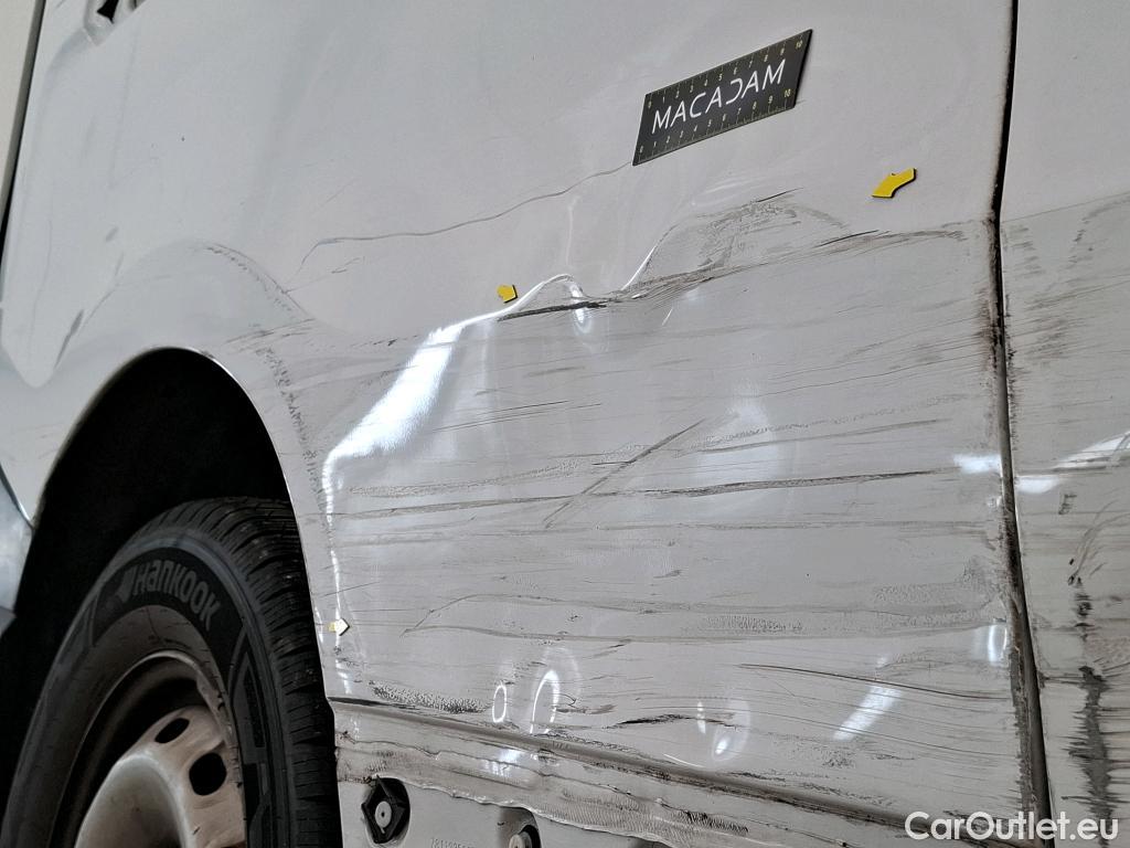  Renault  Trafic  III Fourgon L2H1 3T Confort 2.0 dCi 130CV BVM6 E6d #16