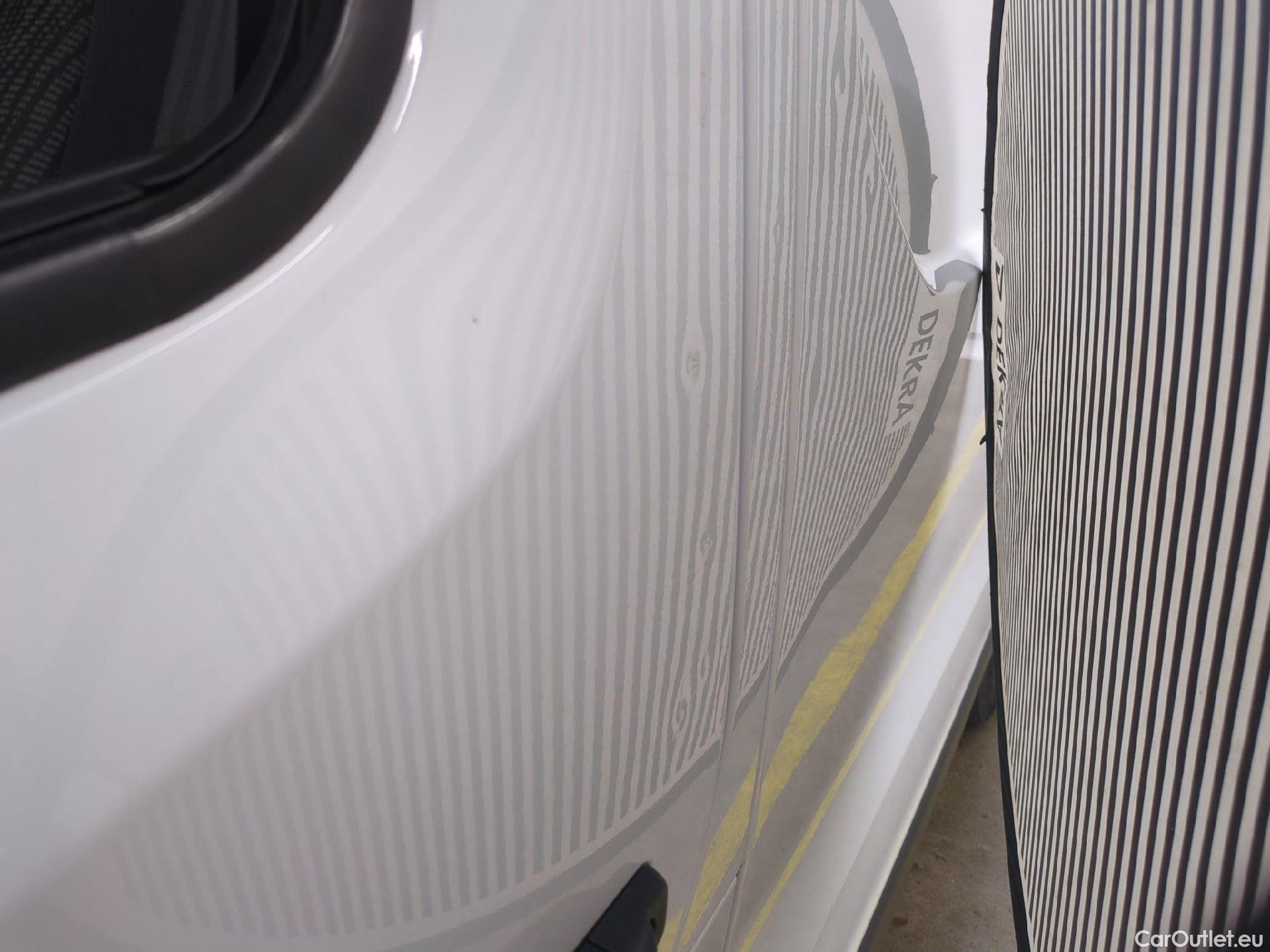  Renault  Trafic RENAULT  VU 4p Fourgon FG GCF L1H1 1000 dCi 95 E6 #10