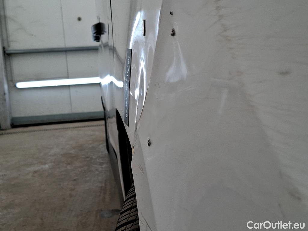  Renault  Trafic  III Fourgon L2H1 3T Confort 2.0 dCi 130CV BVM6 E6d #92