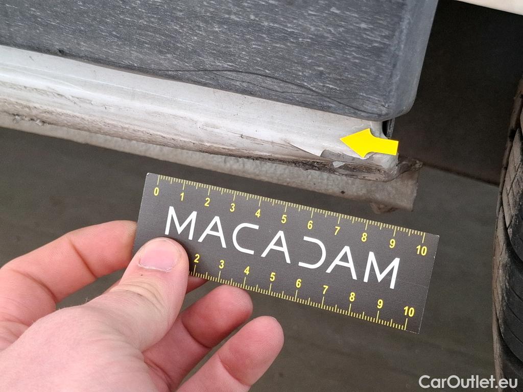  Renault  Trafic  III Fourgon L2H1 3T Confort 2.0 dCi 130CV BVM6 E6d #87