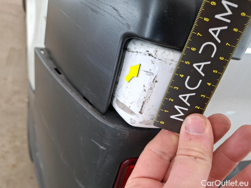  Renault  Trafic  III Fourgon L2H1 3T Confort 2.0 dCi 130CV BVM6 E6d #181