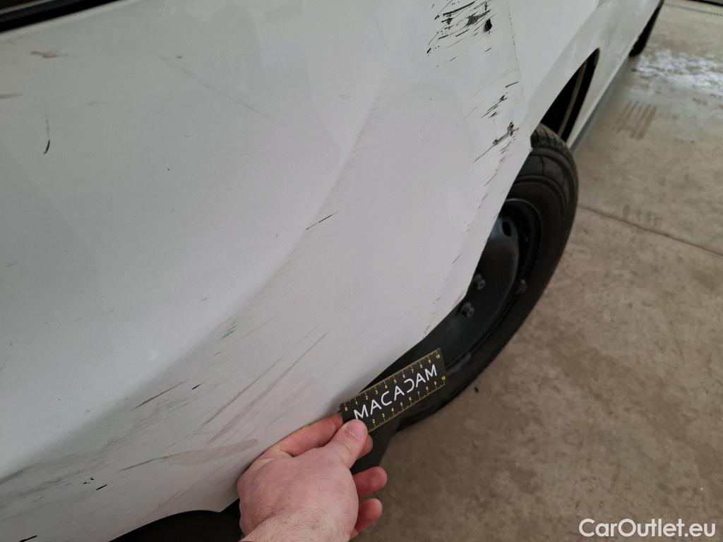  Renault  Trafic  III Fourgon L2H1 3T Confort 2.0 dCi 130CV BVM6 E6d #35