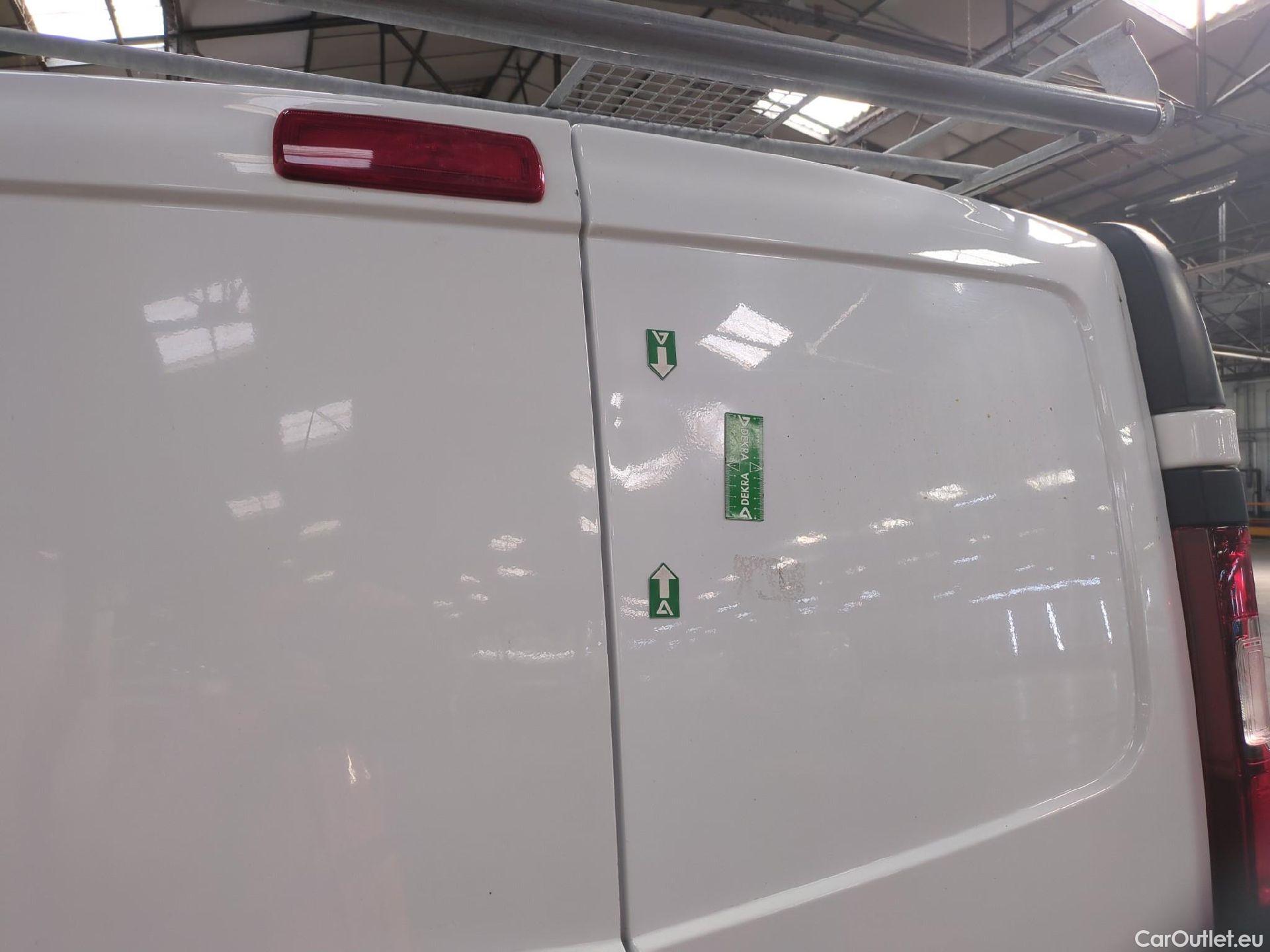  Renault  Trafic RENAULT  VU 4p Fourgon FG GCF L1H1 1000 dCi 95 E6 #78