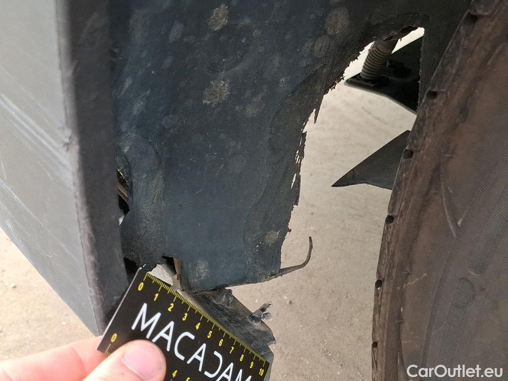  Renault  Trafic  III Fourgon L2H1 3T Confort 2.0 dCi 130CV BVM6 E6d #131