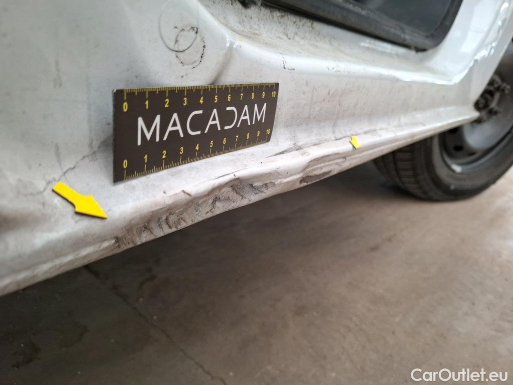  Renault  Trafic  III Fourgon L2H1 3T Confort 2.0 dCi 130CV BVM6 E6d #84