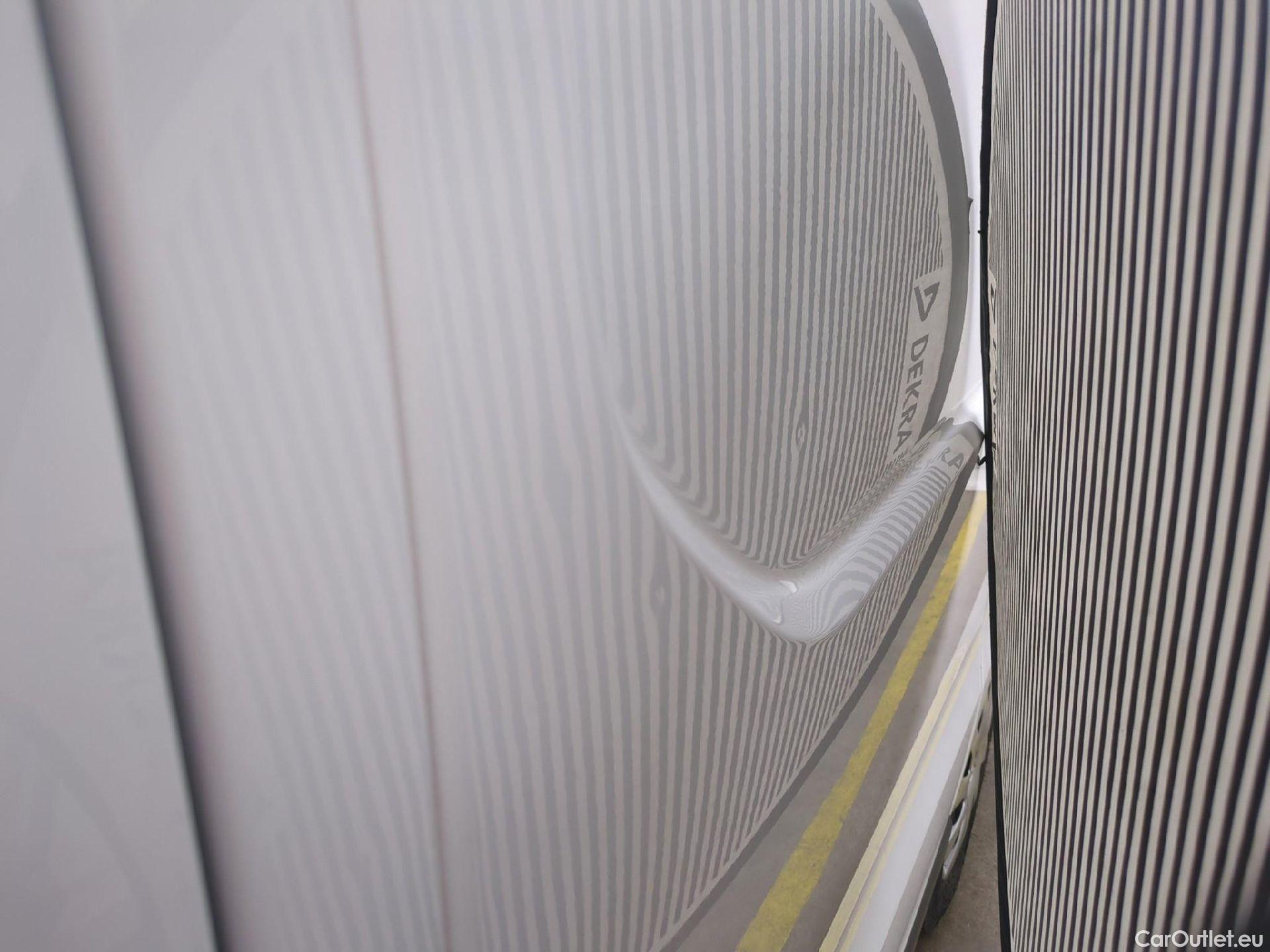  Renault  Trafic RENAULT  VU 4p Fourgon FG GCF L1H1 1000 dCi 95 E6 #37