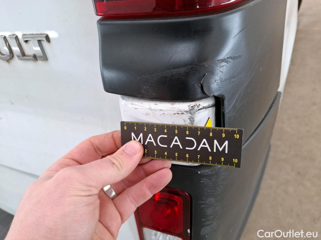  Renault  Trafic  III Fourgon L2H1 3T Confort 2.0 dCi 130CV BVM6 E6d #175