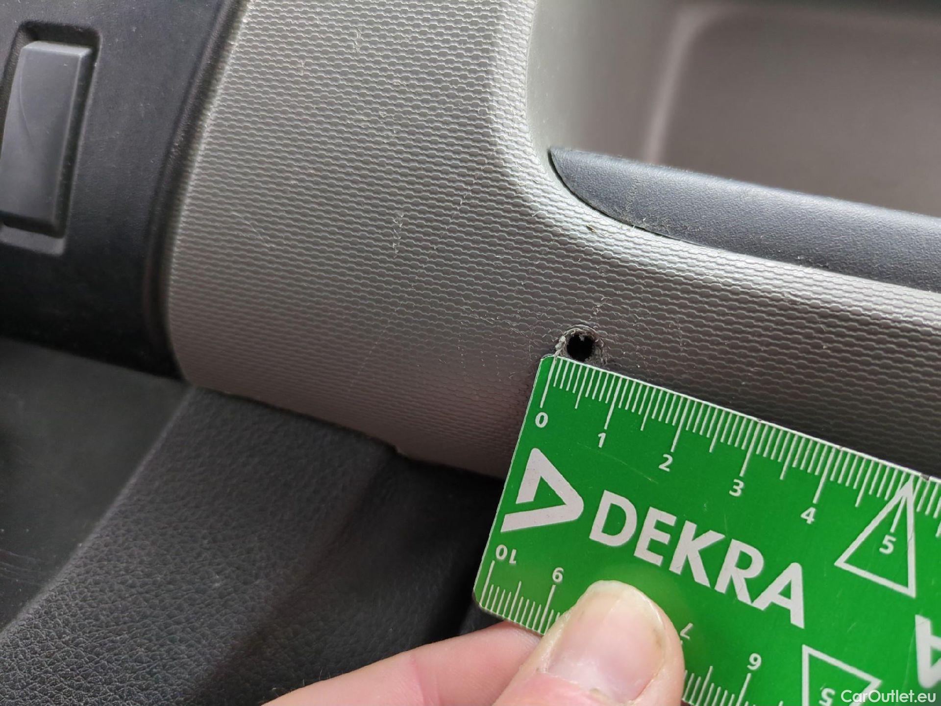  Renault  Trafic RENAULT  VU 4p Fourgon FG GCF L1H1 1000 dCi 95 E6 #4