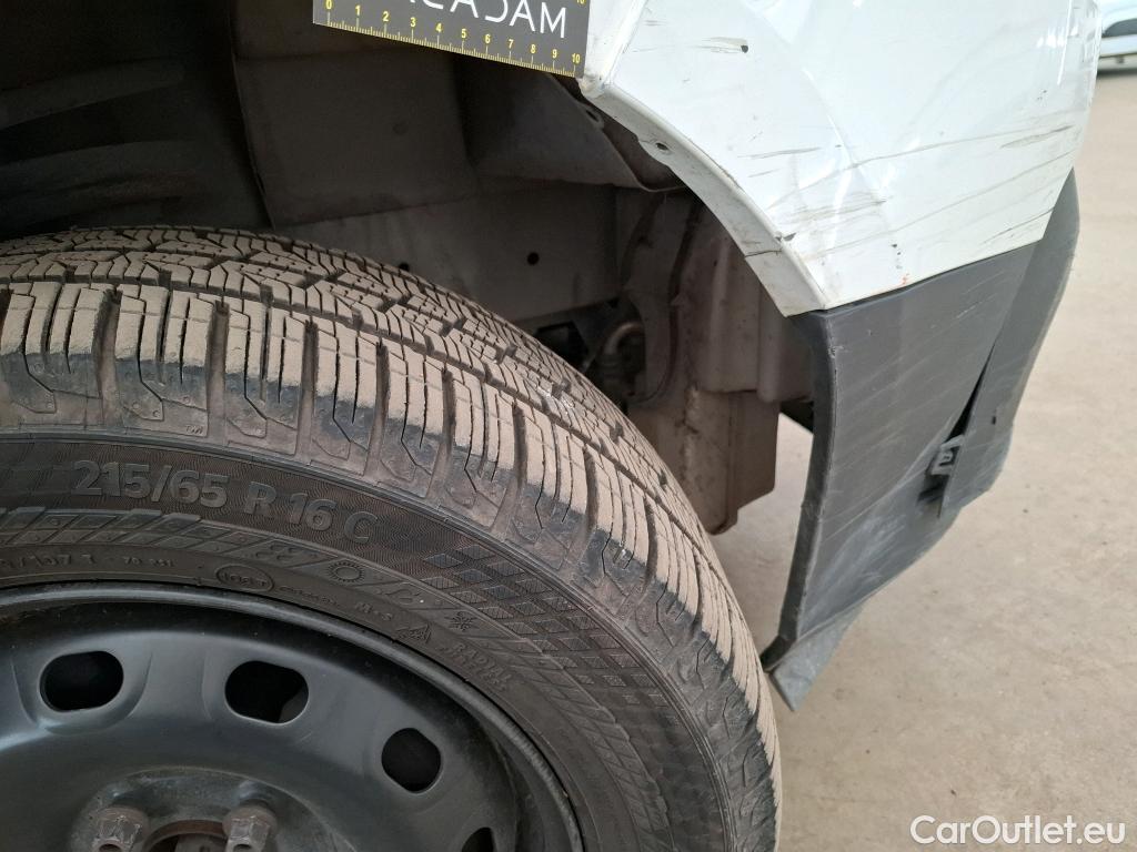  Renault  Trafic  III Fourgon L2H1 3T Confort 2.0 dCi 130CV BVM6 E6d #108