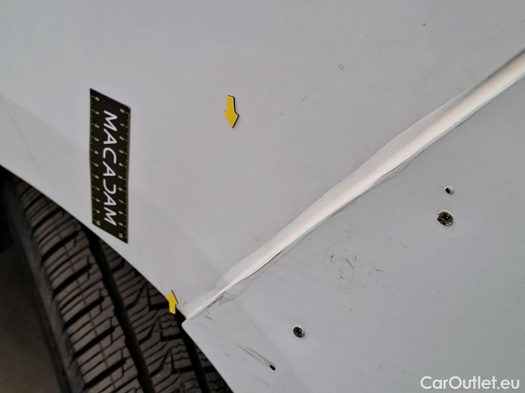  Renault  Trafic  III Fourgon L2H1 3T Confort 2.0 dCi 130CV BVM6 E6d #93