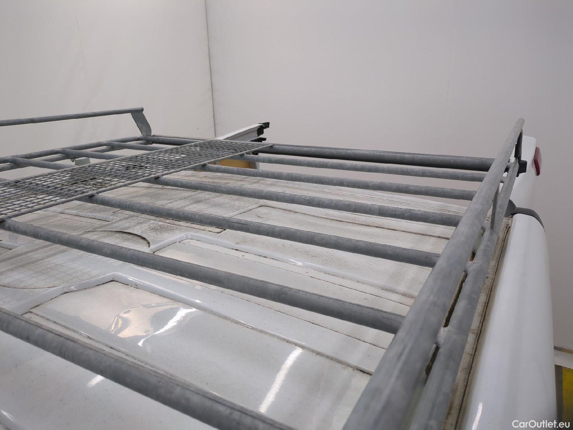  Renault  Trafic RENAULT  VU 4p Fourgon FG GCF L1H1 1000 dCi 95 E6 #29