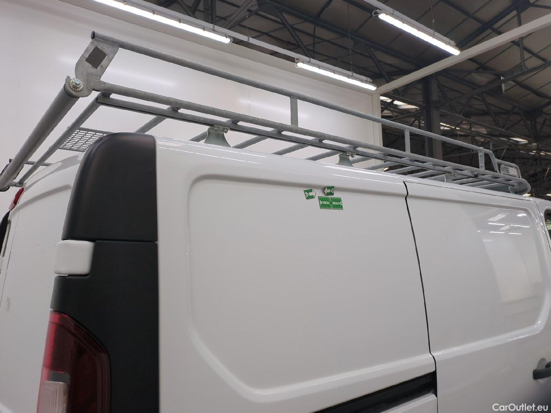  Renault  Trafic RENAULT  VU 4p Fourgon FG GCF L1H1 1000 dCi 95 E6 #60