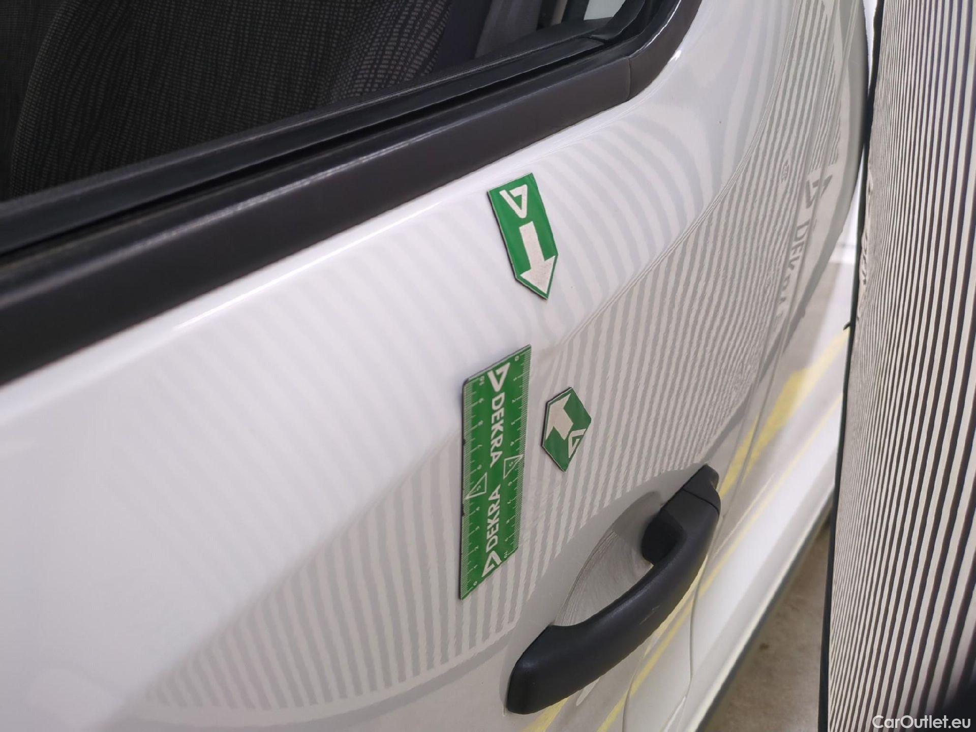  Renault  Trafic RENAULT  VU 4p Fourgon FG GCF L1H1 1000 dCi 95 E6 #12