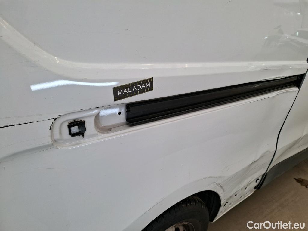  Renault  Trafic  III Fourgon L2H1 3T Confort 2.0 dCi 130CV BVM6 E6d #105