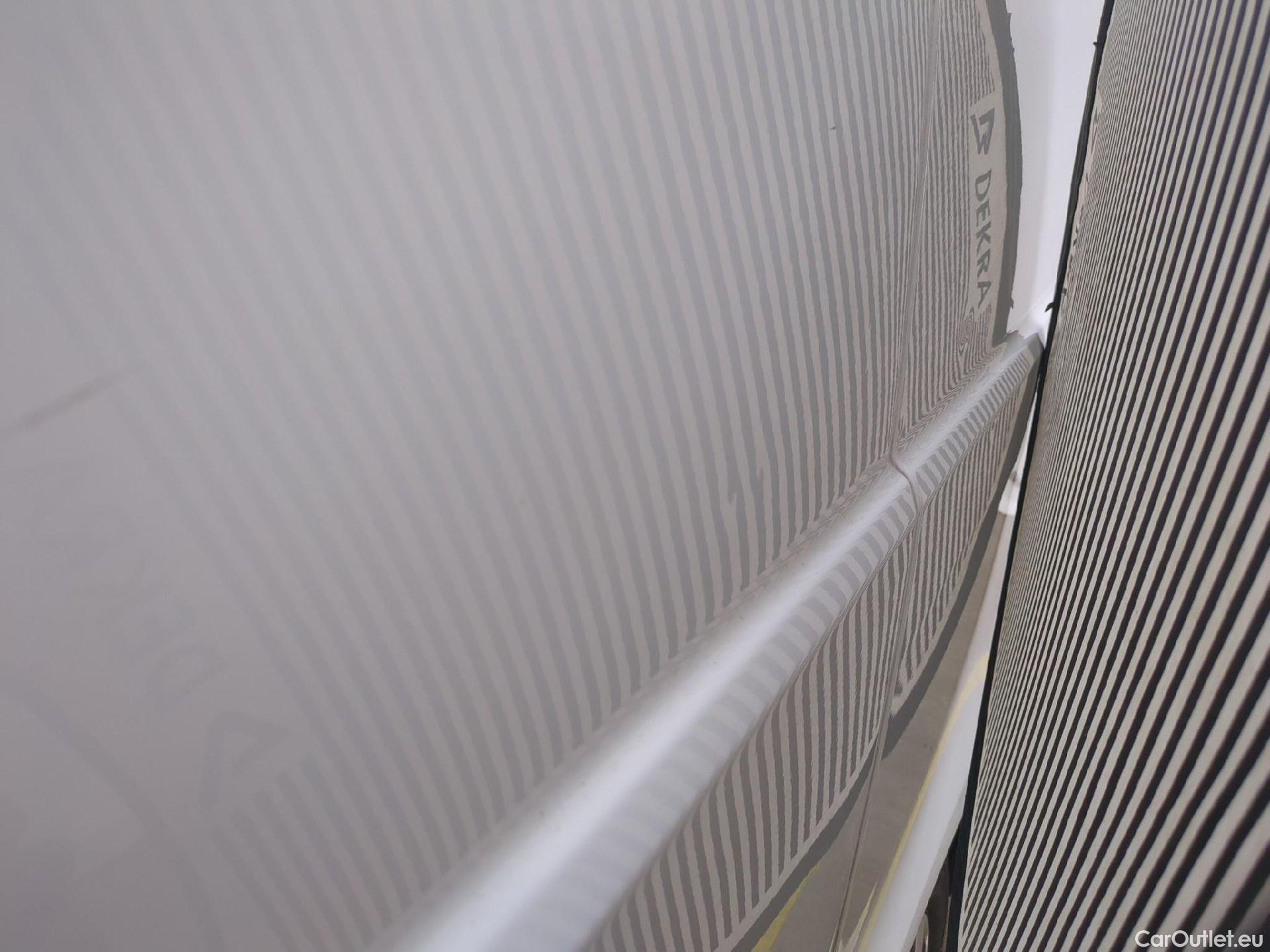  Renault  Trafic RENAULT  VU 4p Fourgon FG GCF L1H1 1000 dCi 95 E6 #36