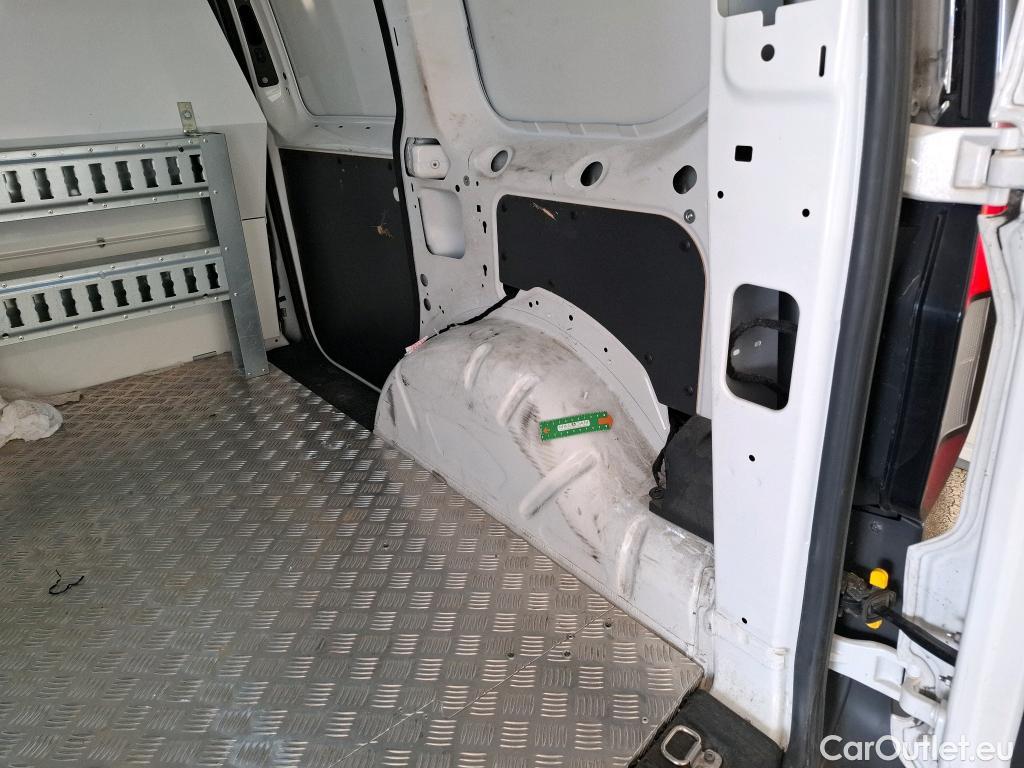  Volkswagen  Caddy VOLKSWAGEN  Cargo / 2020 / 4P / Fourgonnette 2.0 TDI 75ch Business #29